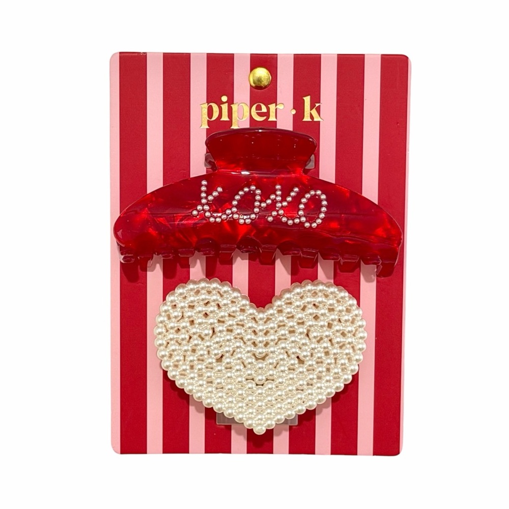 🦋 Piper K hair claw clip with a white faux pearl heart and "xoxo" written in